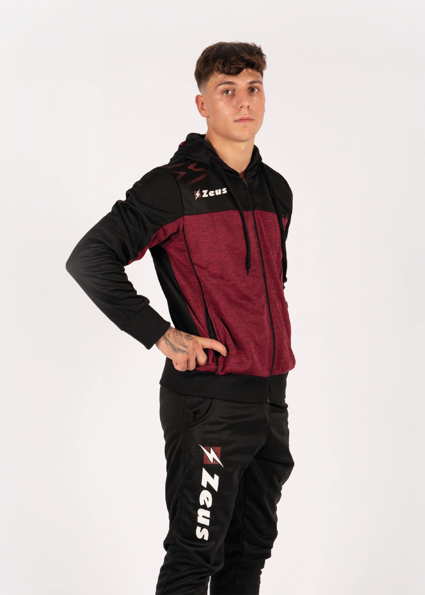 #farbe_schwarz-bordeaux