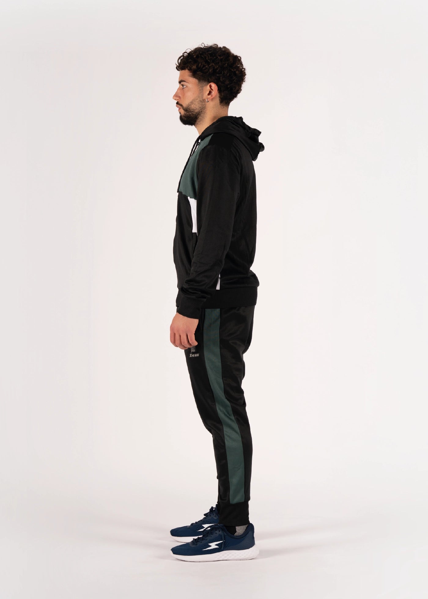 #farbe_schwarz-militärgrün