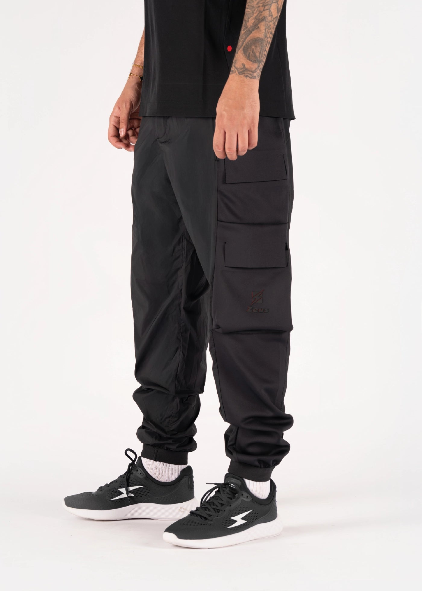 #farbe_dunkelgrau-rot