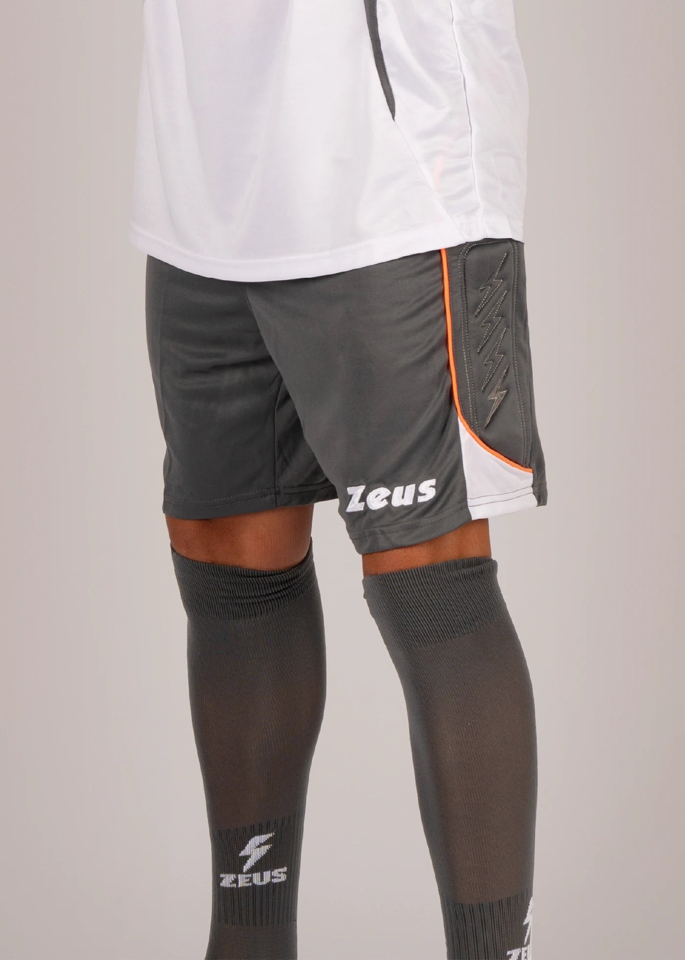 #farbe_weiß-dunkelgrau